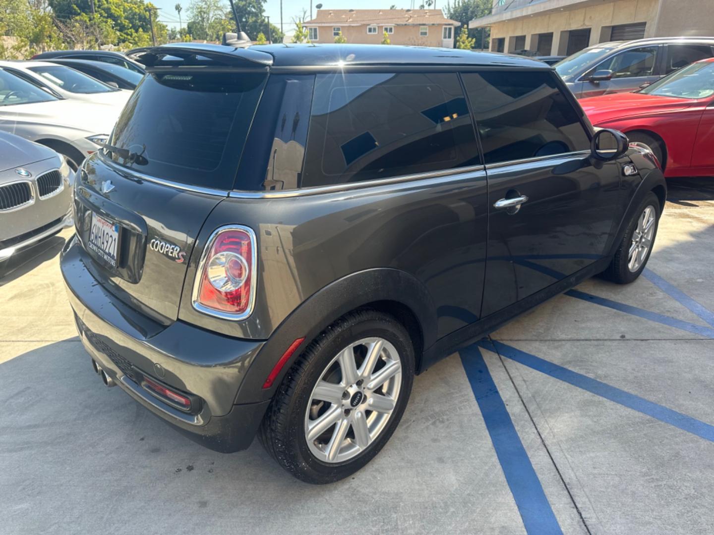 2012 Black /Black Mini Cooper Cloth (WMWSV3C52CT) with an 4Cylinder engine, Manual transmission, located at 30 S. Berkeley Avenue, Pasadena, CA, 91107, (626) 248-7567, 34.145447, -118.109398 - Tank : 13.20 Anti-Brake System : 4-Wheel ABS Steering Type : Rack & Pinion Front Brake Type : Disc Rear Brake Type : Disc Turning Diameter : 35.10 Front Suspension : Ind Rear Suspension : Ind Front Spring Type : Coil Rear Spring Type : Coil Tires : 195/55R16 Front Headroom : 38.80 Re - Photo#4